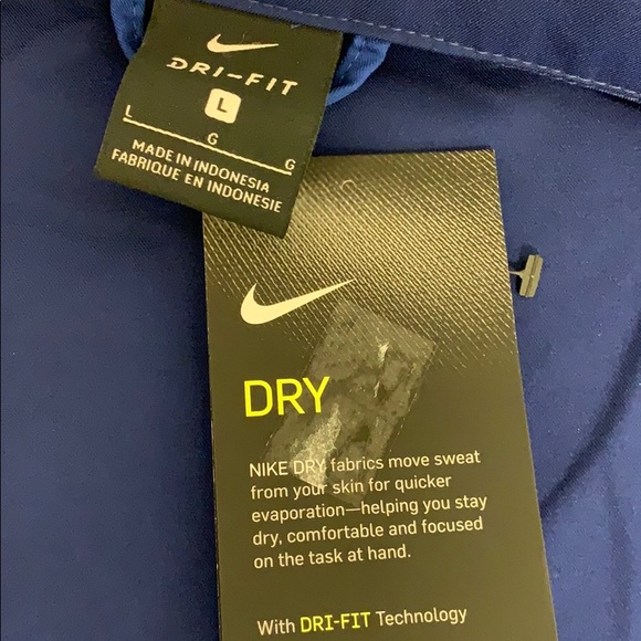 NIKE - DRI - FIT Full zipper - Lightweight Jacket - Picture 7 of 7